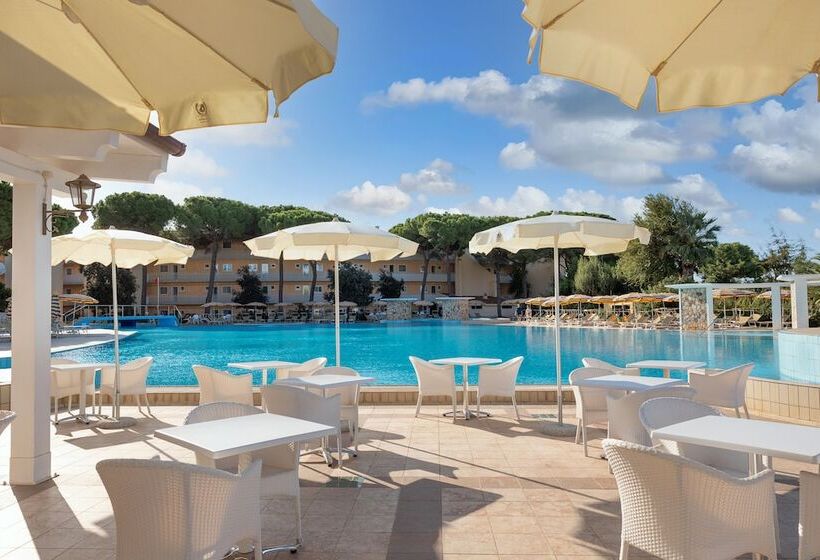 هتل Tirreno Resort