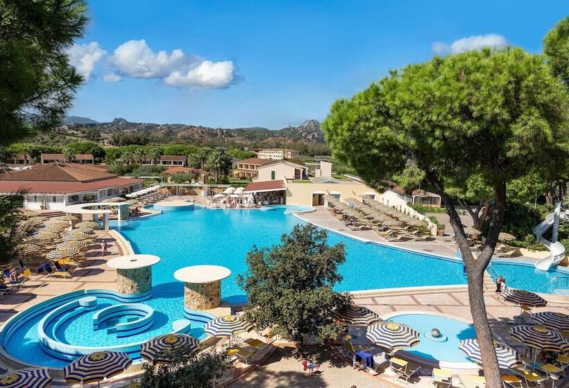 هتل Tirreno Resort