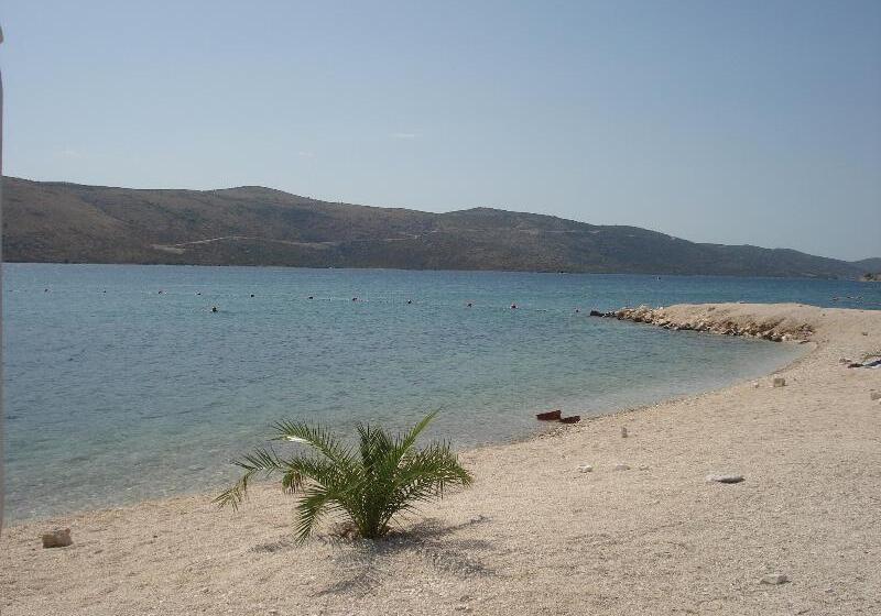 בית מלון כפרי Villa Rustica Dalmatia Apartments
