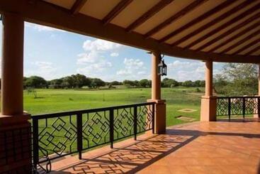 Phakalane Golf Estate Hotel Resort