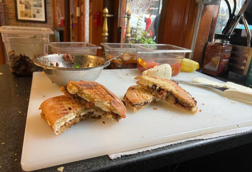 Fotos del hotel The Historical Blue Moon   Nyc:  19