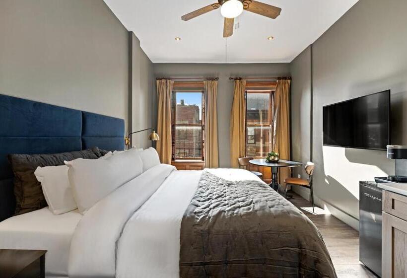 Fotos del hotel The Historical Blue Moon   Nyc:  4