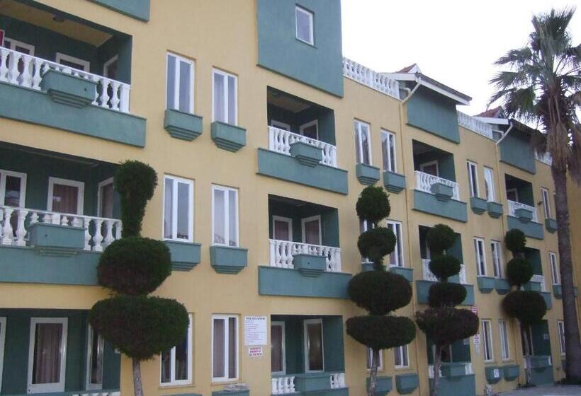 Club Sunset Apartments