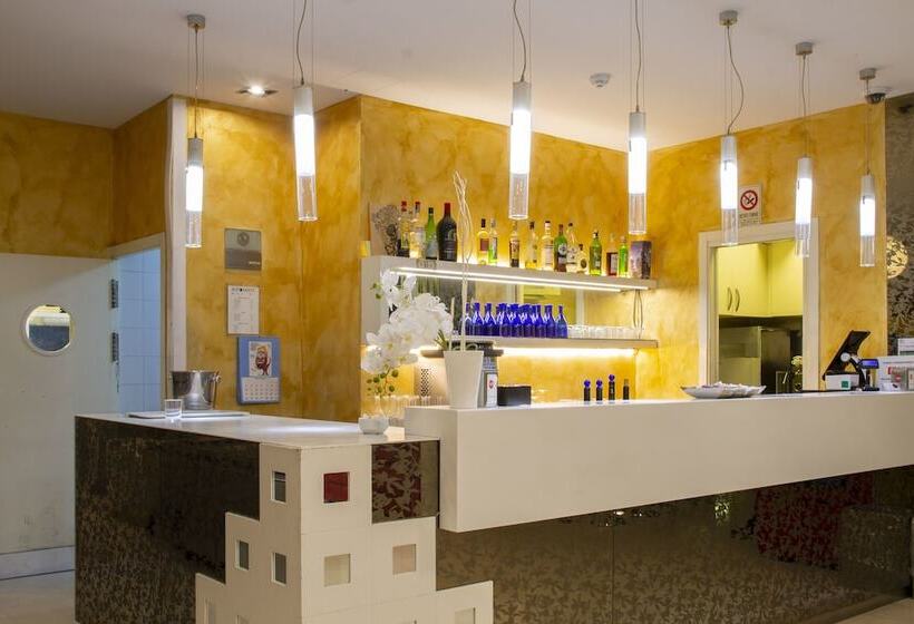 Hôtel Smy Bologna Centrale