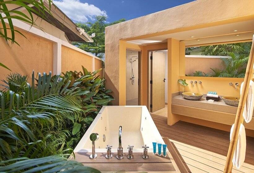 هتل Amari Vogue Krabi