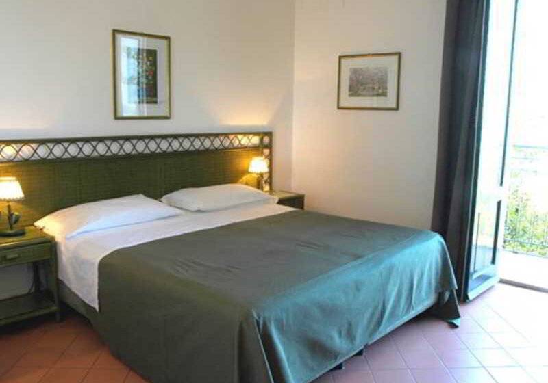 Fotos del hotel Baia Delle Sirene:  3