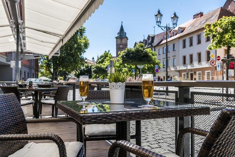 هتل Courtyard By Marriott Pilsen