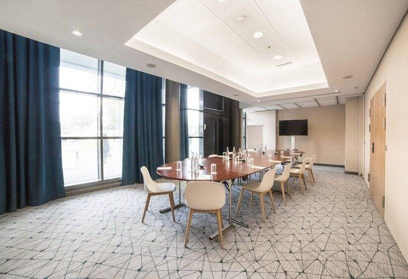 هتل Courtyard By Marriott Paris La Defense West   Colombes