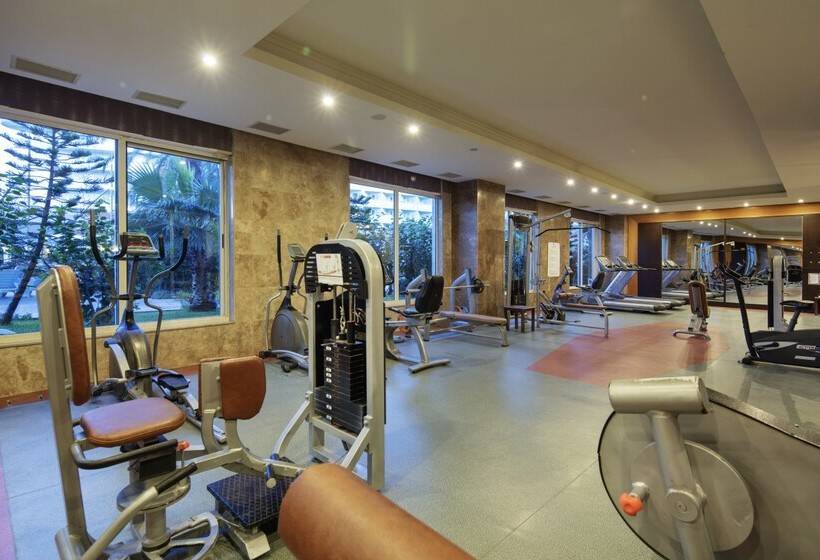 هتل Crystal Admiral Resort Suites & Spa  Ultimate All Inclusive