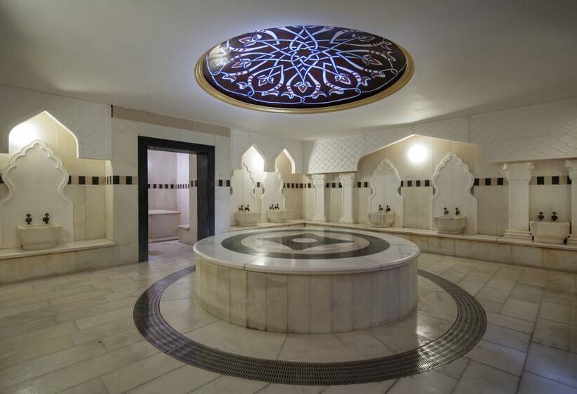 هتل Crystal Admiral Resort Suites & Spa  Ultimate All Inclusive