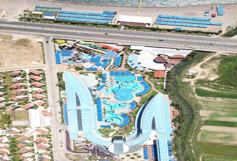 هتل Crystal Admiral Resort Suites & Spa  Ultimate All Inclusive