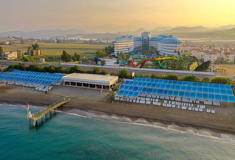 هتل Crystal Admiral Resort Suites & Spa  Ultimate All Inclusive