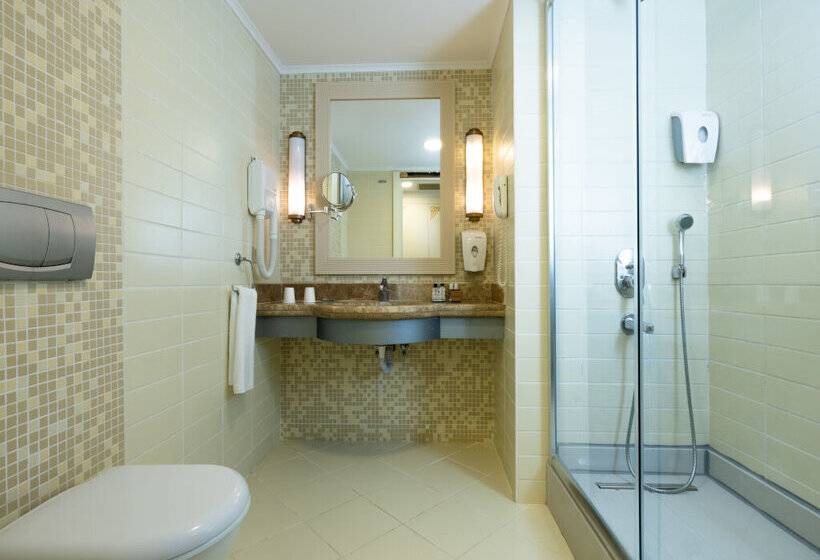 هتل Crystal Admiral Resort Suites & Spa  Ultimate All Inclusive