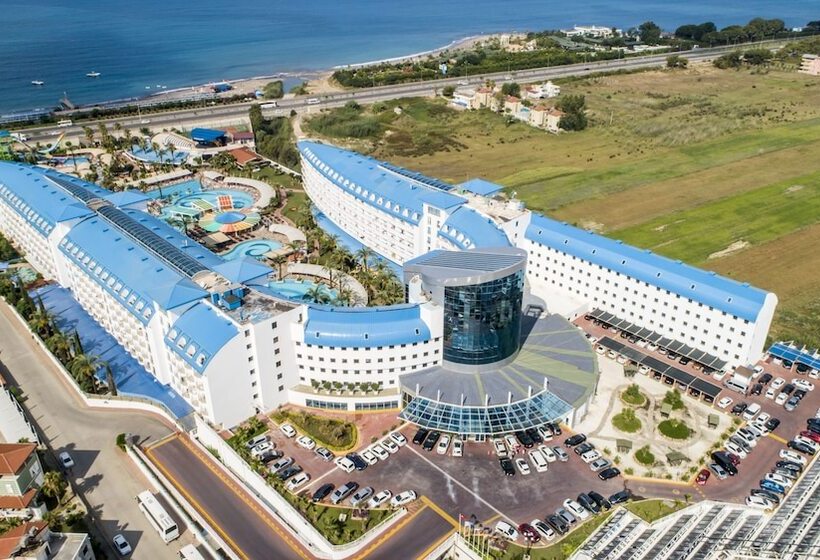 هتل Crystal Admiral Resort Suites & Spa  Ultimate All Inclusive
