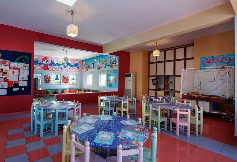 هتل Crystal Admiral Resort Suites & Spa  Ultimate All Inclusive