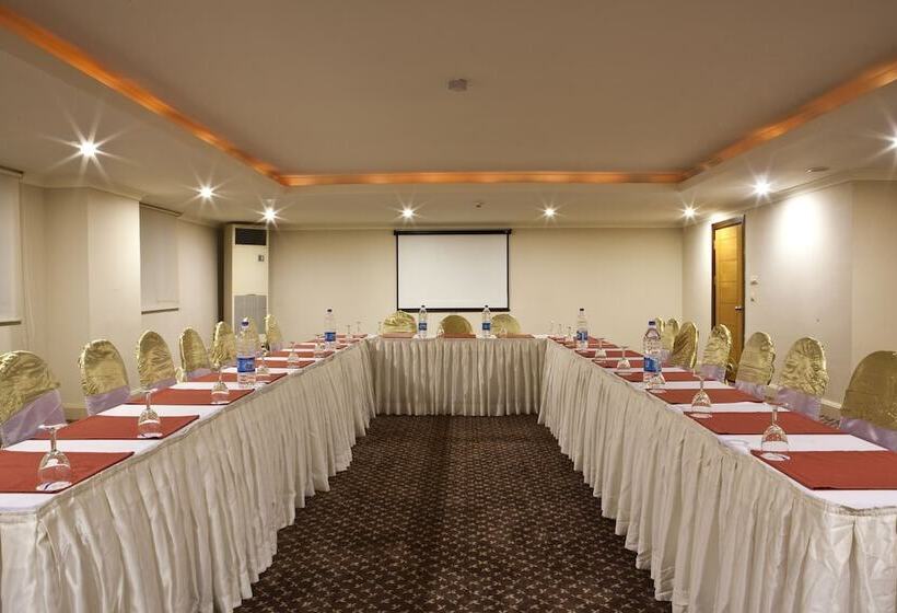 هتل Crystal Admiral Resort Suites & Spa  Ultimate All Inclusive