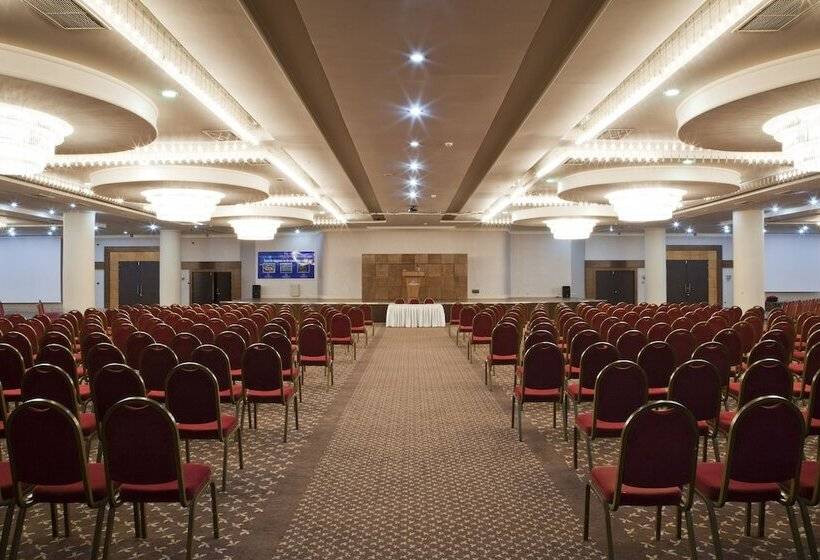 هتل Crystal Admiral Resort Suites & Spa  Ultimate All Inclusive