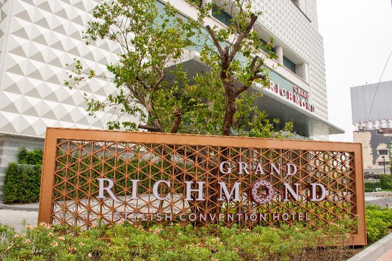 هتل Grand Richmond Stylish Convention
