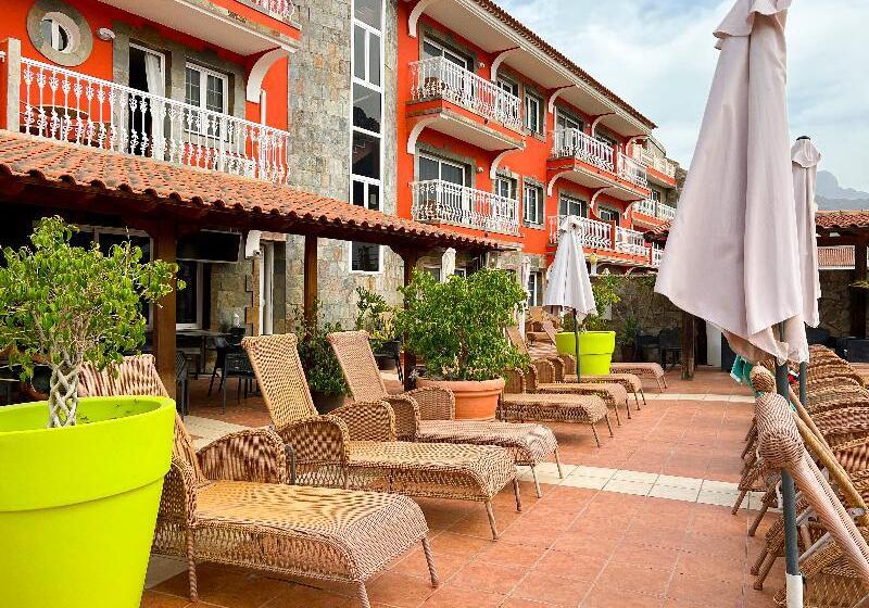 هتل La Aldea Suites