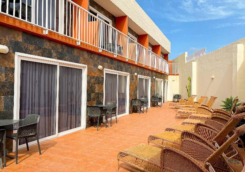 هتل La Aldea Suites