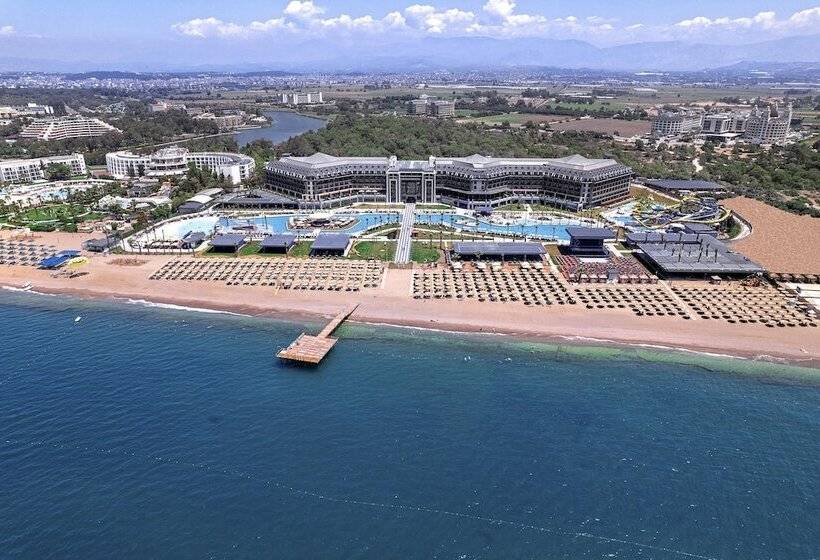 هتل Lago