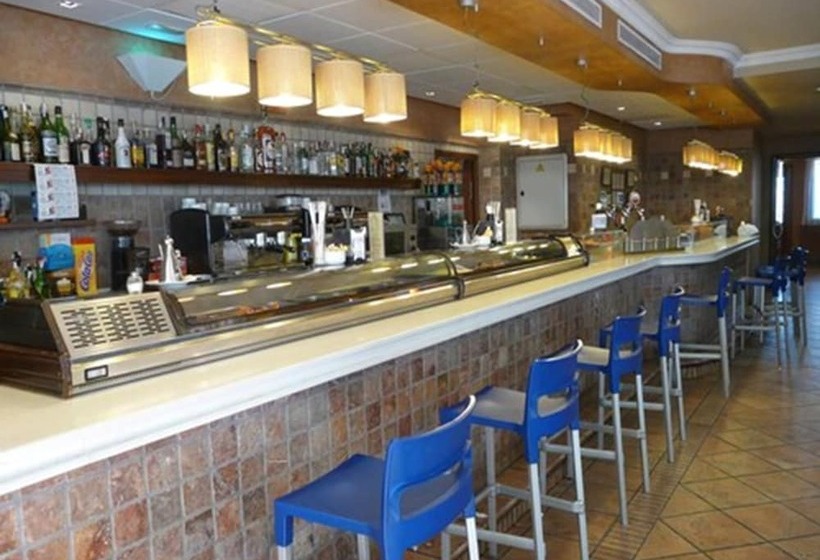 هتل Restaurante El Tollo