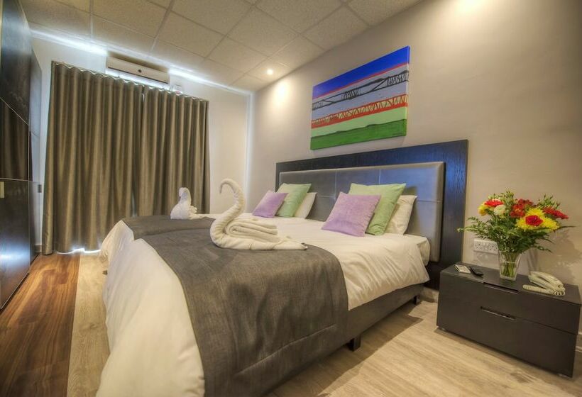 Fotos del hotel St. Julian S Bay:  2