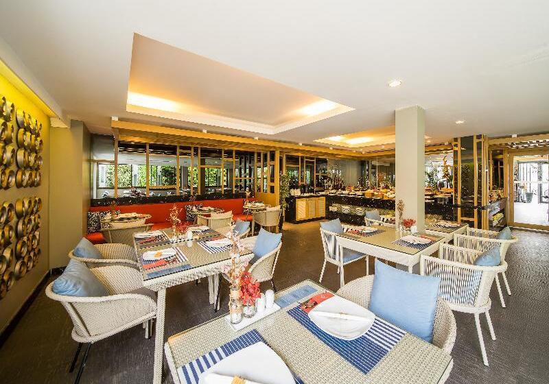 בית מלון כפרי The Rock Hua Hin Beachfront Spa Resort