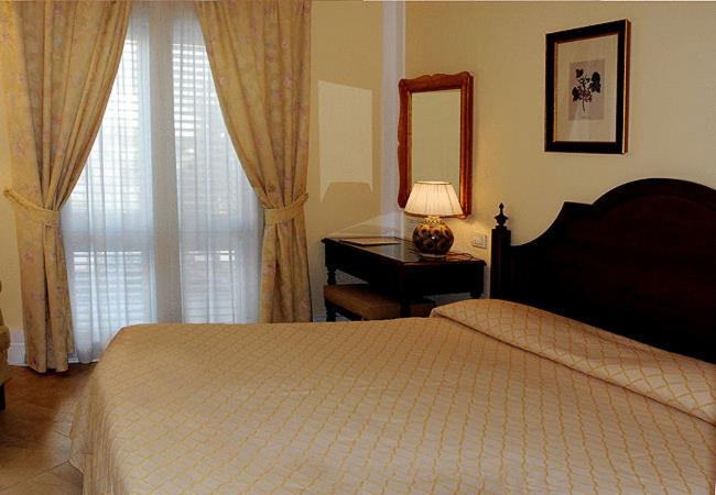 هتل Villa Daphne