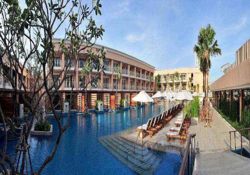 استراحتگاه M Social Hotel Phuket