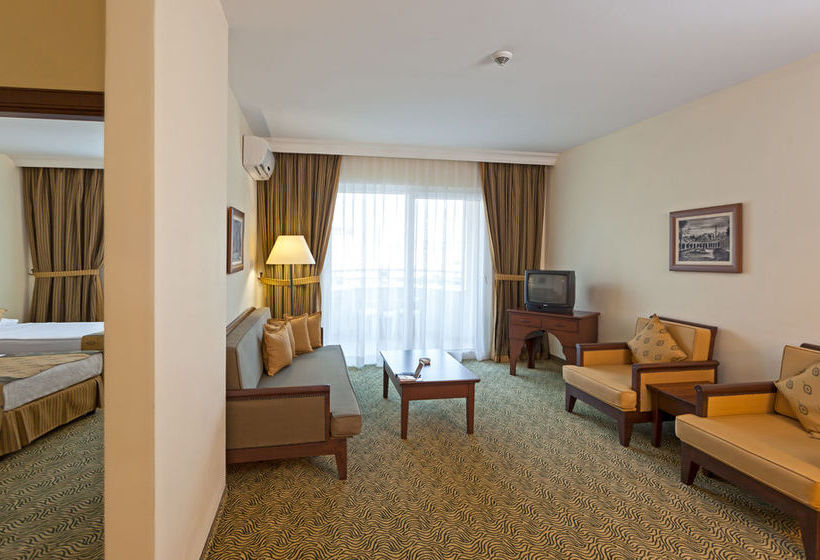 Royal Garden Suite Hotel