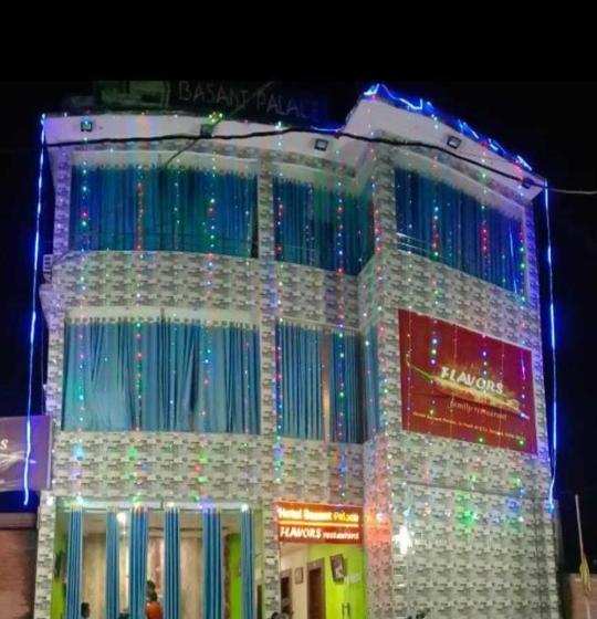 ホテル Basant Palace And Flavors Restaurant