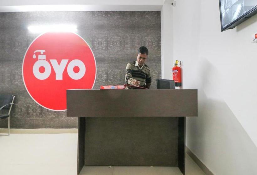 Hotel Oyo 77443 Green