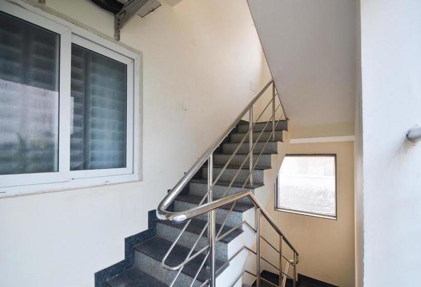فندق Flagship 77505 Nakshatra Residency