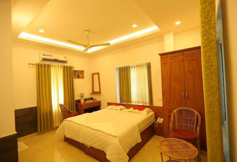 هتل Sapphire Inn
