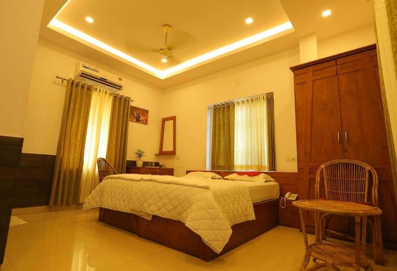 هتل Sapphire Inn