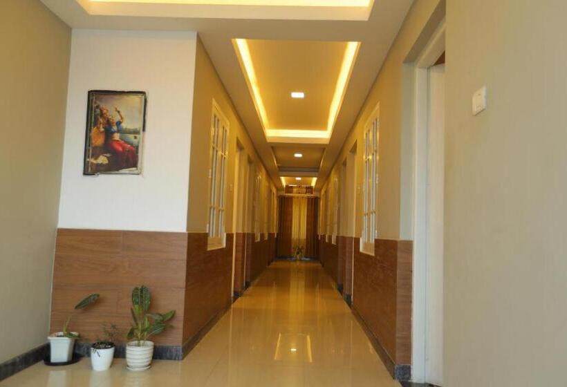 هتل Sapphire Inn