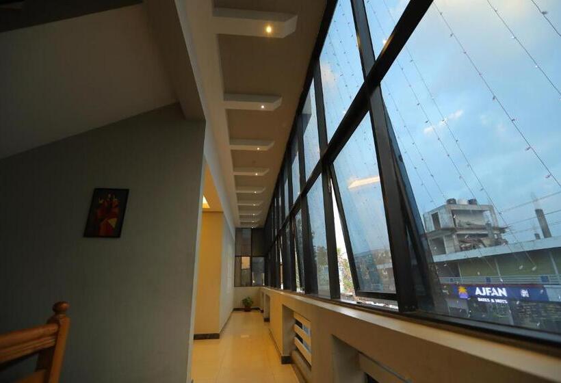 هتل Sapphire Inn