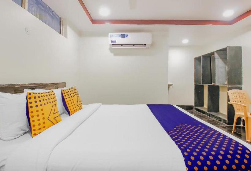 هتل Spot On  Grand Inn
