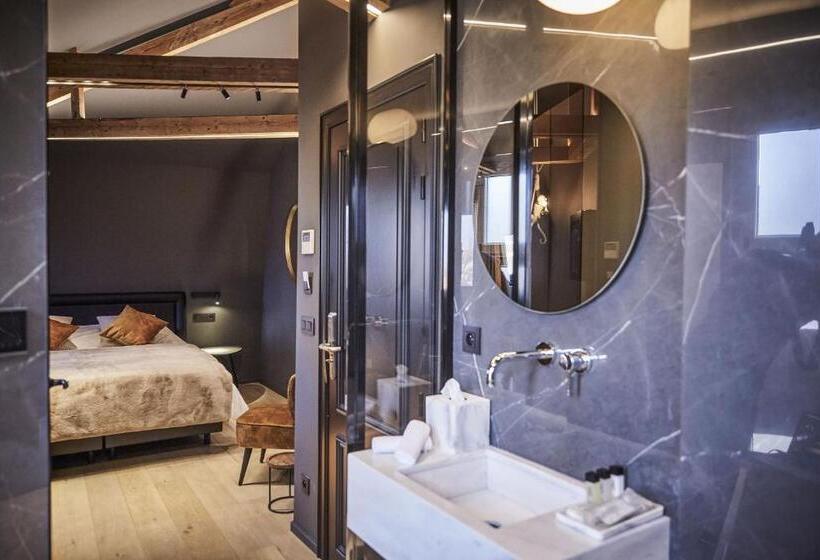 تختخواب و صبحانه Oniro   Luxury Rooms & Wellness Suites