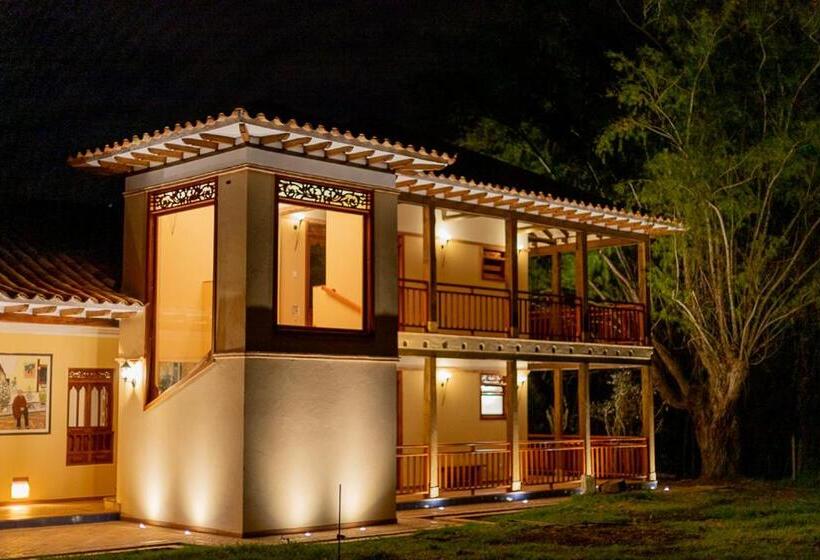 هتل Marquesa De Pinares