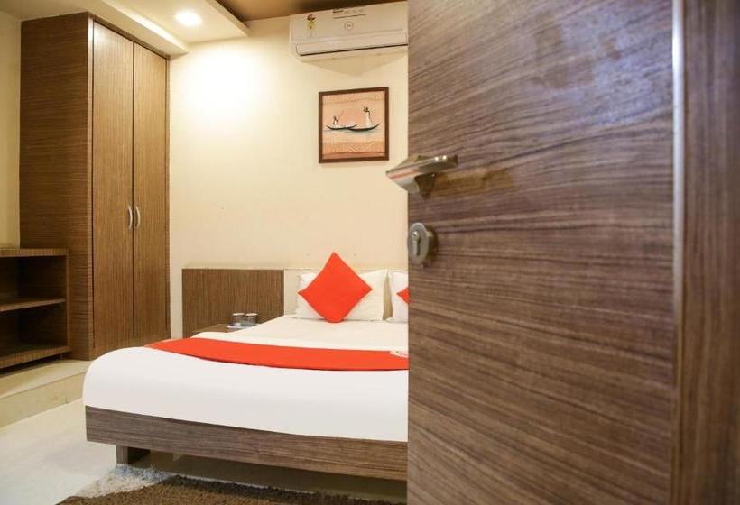 호텔 Oyo 77228 Hgc Comfort Room S