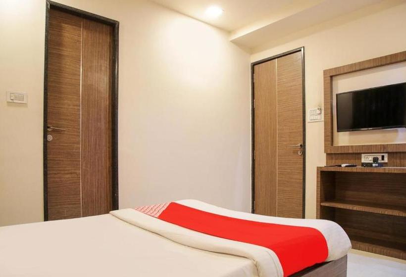 호텔 Oyo 77228 Hgc Comfort Room S