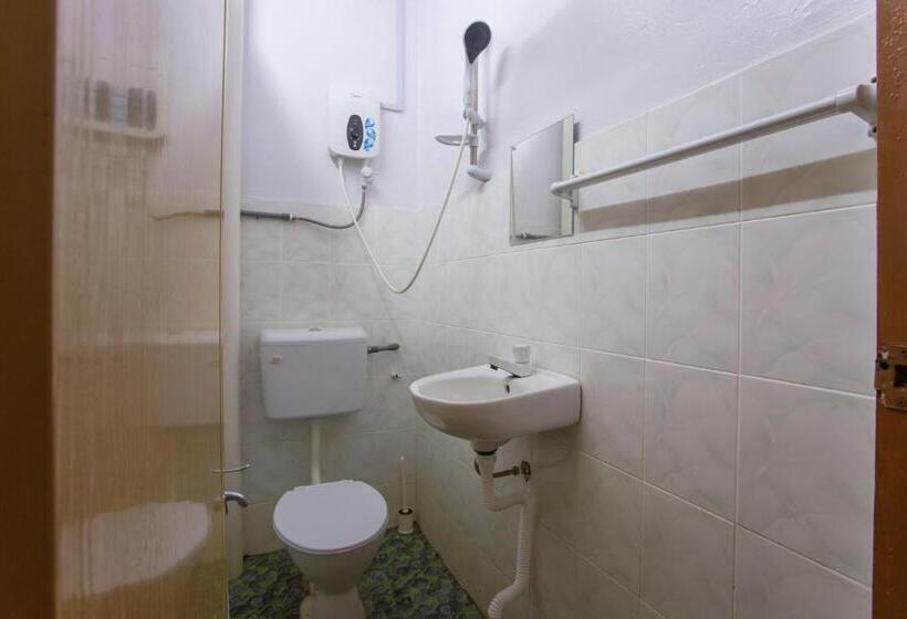 هتل Spot On 90156 Bidara Guest House