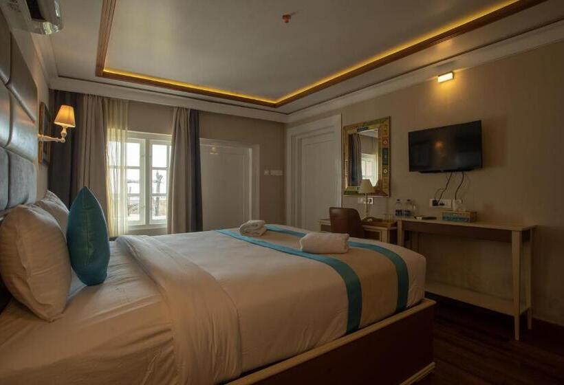هتل State Beach Resort And Spa