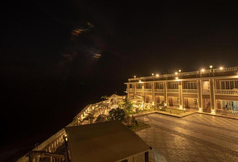هتل State Beach Resort And Spa