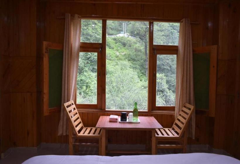 فندق The Forest Pinnacle And Café, Jibhi