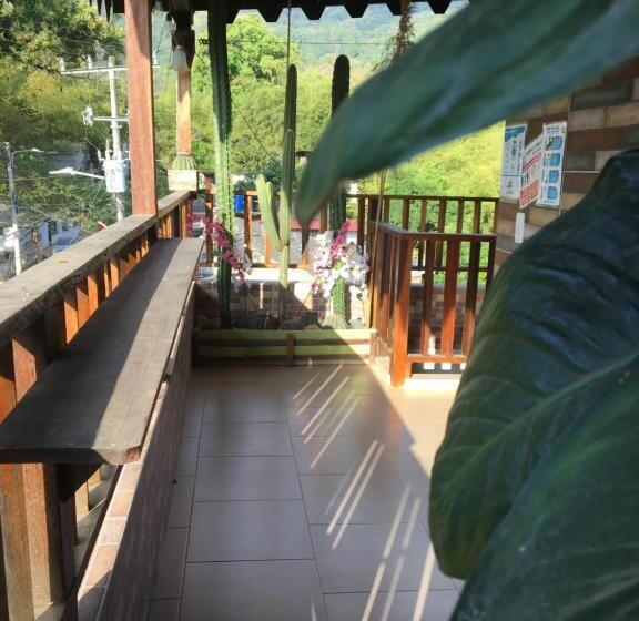 پانسیون Hostal Los Wichos