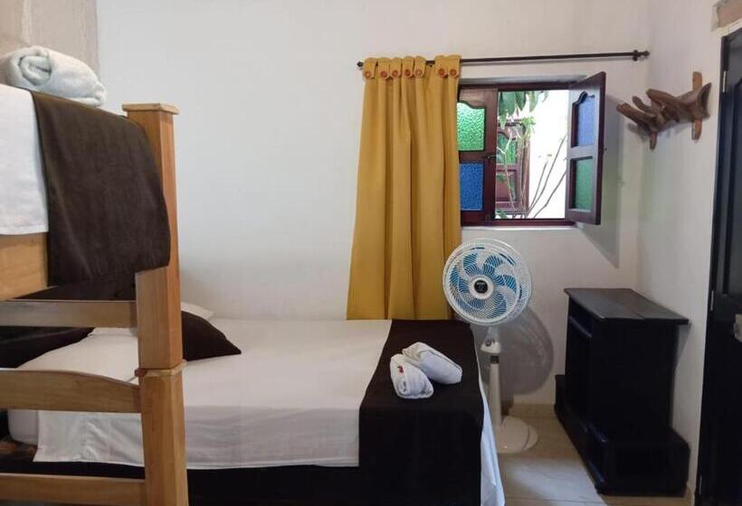 پانسیون Santander Aleman Hostel