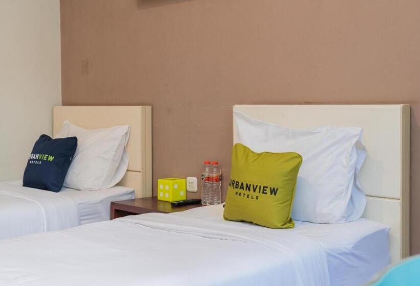 Urbanview Hotel Bubusini Batu By Reddoorz